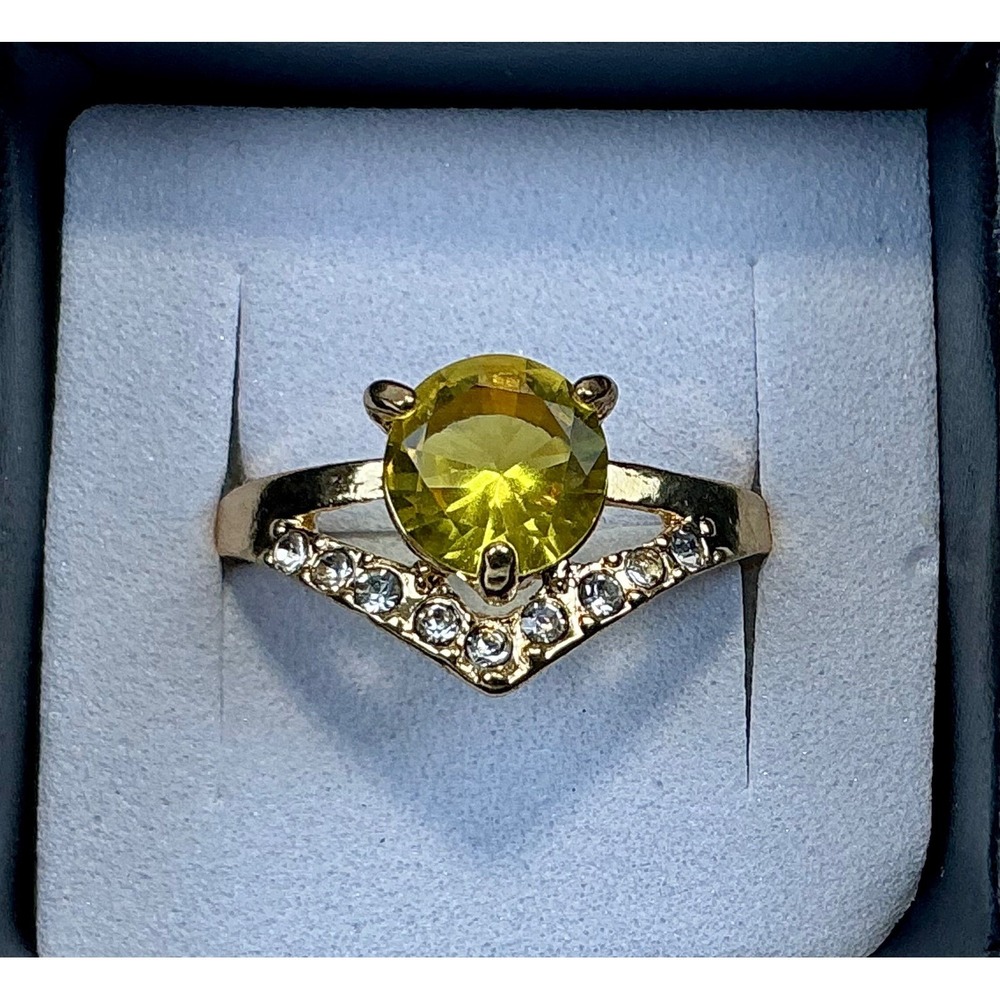 Gold Tone Ring with Yellow Stone and Simulated Diamonds Costume Jewelry Size 8.5